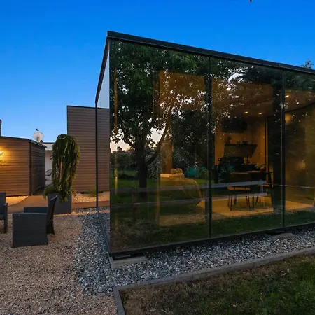 Guest house Pur & Erlebnisurlaub Im Spiegelhaus Oeoed Lauterach